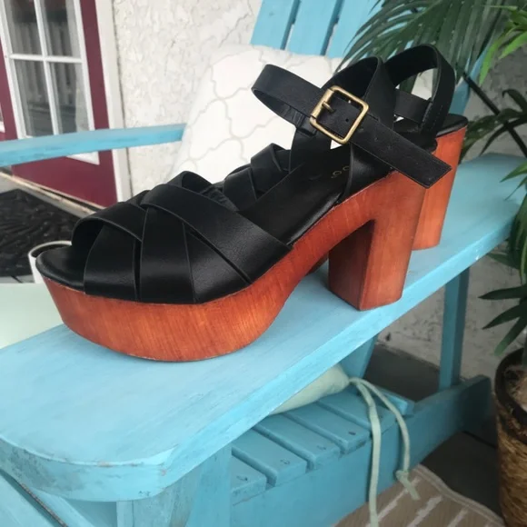 Black wooden clog heels - Picture 2 of 4